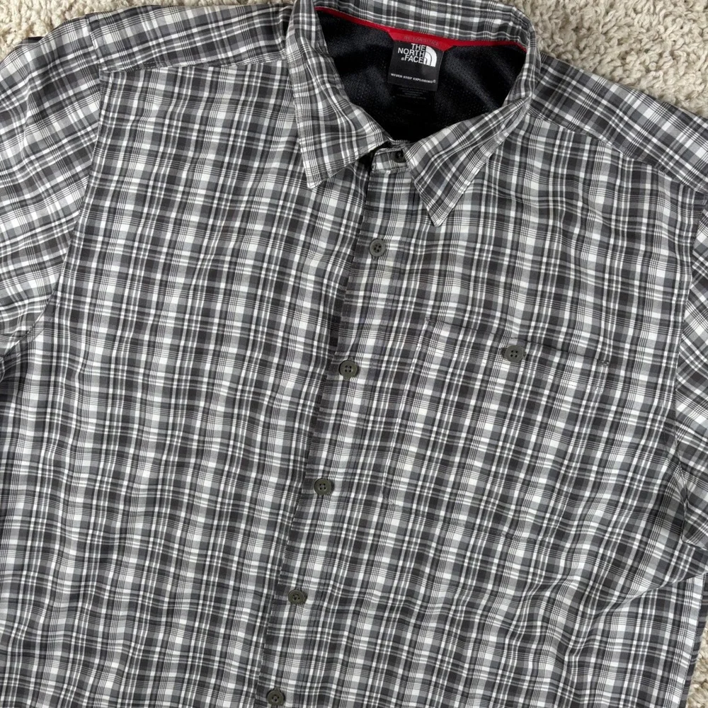The North Face Men Button Up Shirt Large Gray Plaid Short Sleeve Hiking Gorpcore